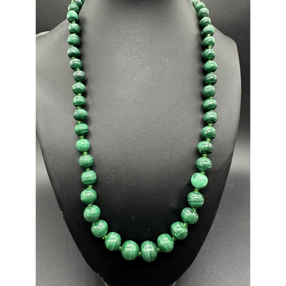 Vintage Carved Green Genuine Malachite Graduated Bead 20” Necklace - Picture 3 of 7